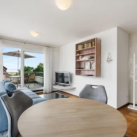 Sonnige Penthousewohnung - Ruhig Und Mit Seeblick Friedrichshafen Exterior photo